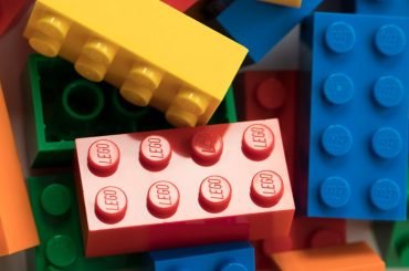 불황 때 더 잘나가는 레고